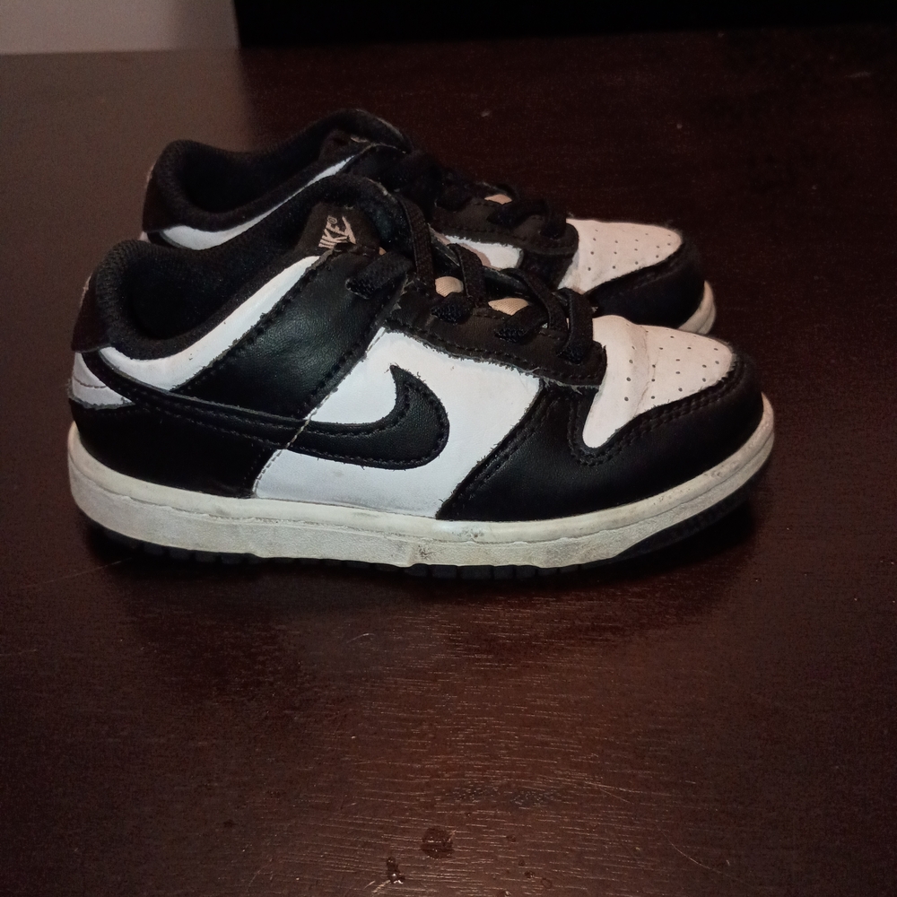 Nike Kids Black and White Sneakers